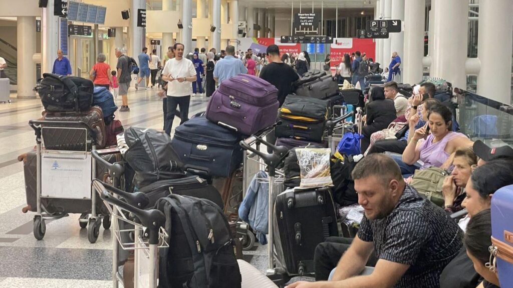Grevă generală în Franța pe 2 octombrie. Perturbări majore la transporturi, în sănătate și educație
