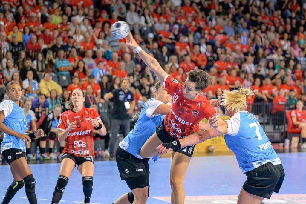 LIVE Gloria Bistrița - CSM București, duel la vârf în Liga Florilor la handbal feminin
