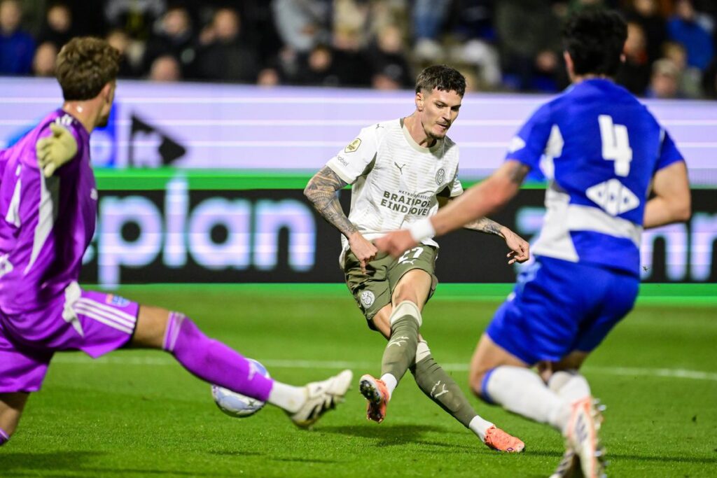 LIVE Zwolle – PSV Eindhoven, etapa #8 din Eredivisie » Dennis Man, titular la campioana Olandei