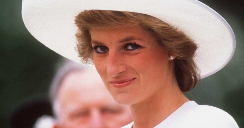 Latura ascunsă a prințesei Diana, dezvăluită de fostul ei secretar de presă: „Te «îngheța» complet” Latura ascunsă a prințesei Diana, dezvăluită de fostul ei secretar de presă: „Te «îngheța» complet”