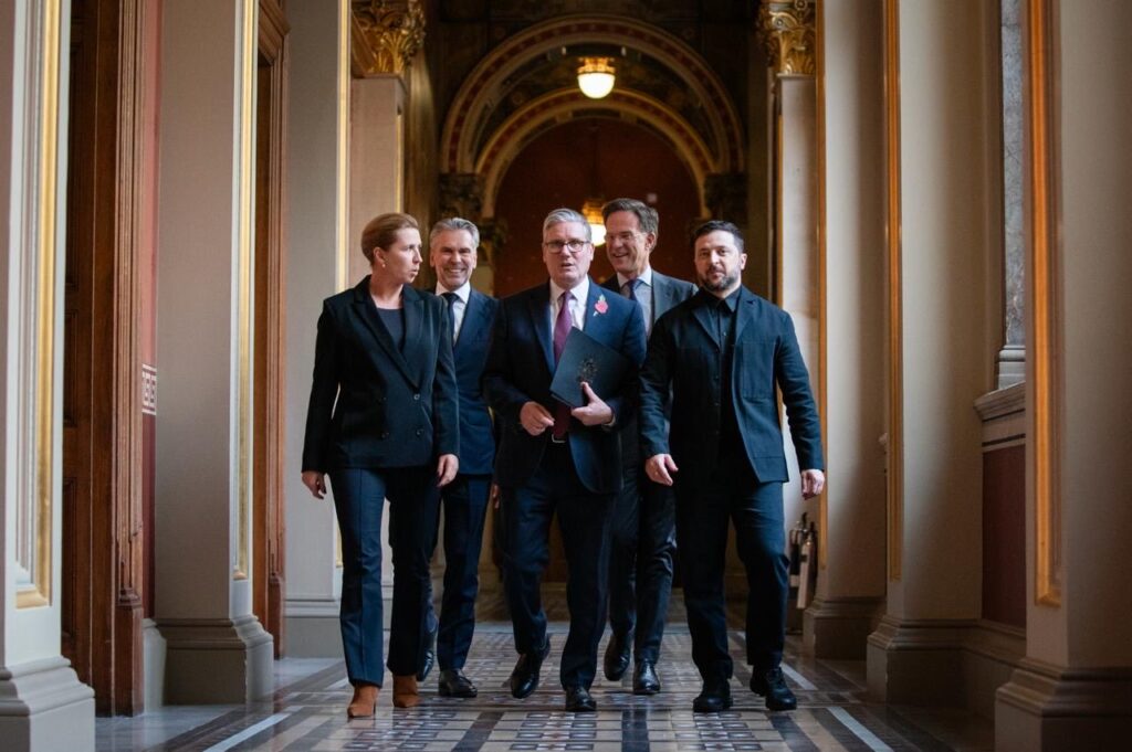 Liderii europeni cer oprirea luptelor și începerea negocierilor „de pe linia actuală a frontului”. Starmer: „Putin e singurul care nu vrea pace” Liderii europeni cer oprirea luptelor și începerea negocierilor „de pe linia actuală a frontului”. Starmer: „Putin e singurul care nu vrea pace”