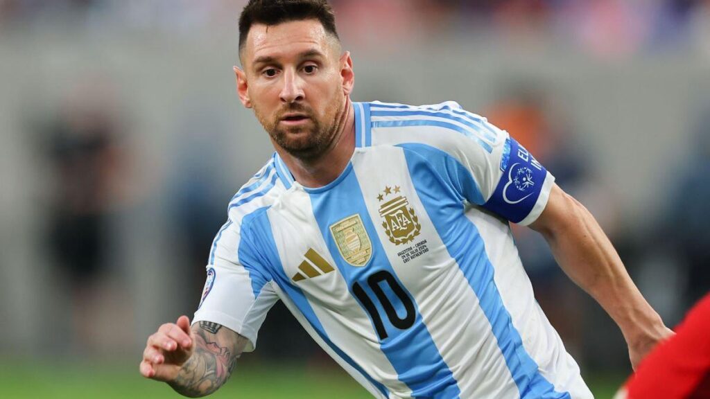 Lionel Messi își prelungește contractul cu Inter Miami până în 2028 Lionel Messi își prelungește contractul cu Inter Miami până în 2028