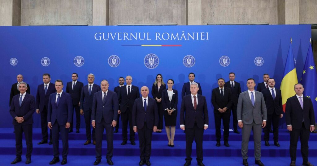 Lipsa de transparență în Guvern. Cine sunt miniștrii fără CV-uri și declarații de avere publice