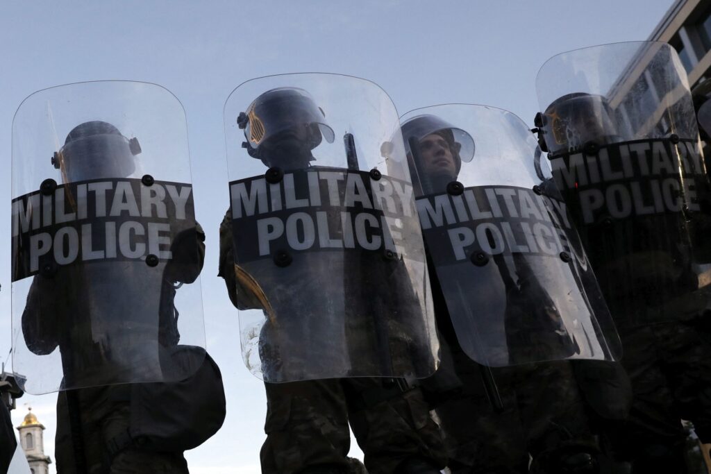 Los Angeles decretează starea de urgență pentru a ajuta victimele raidurilor antimigranți (Video)