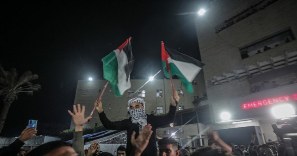 Ministerul Sănătăţii din Gaza a primit de la Israel rămășițele a 30 de palestinieni. Armata israeliană a anunțat că a identificat trupurile a doi ostatici, predate de Hamas