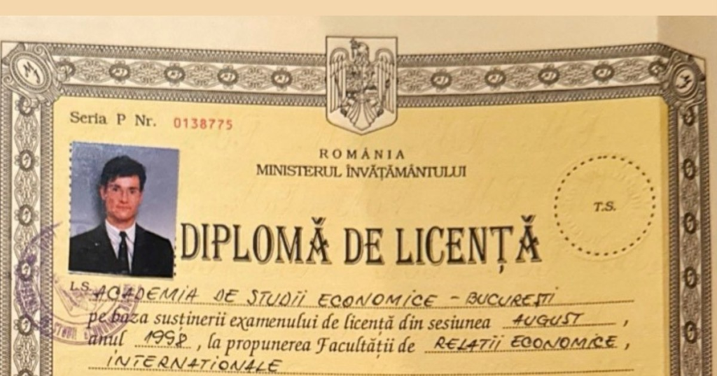 Ministrul Fondurilor Europene Dragoș Pîslaru își publică diplomele, după exemplul premierului Bolojan
