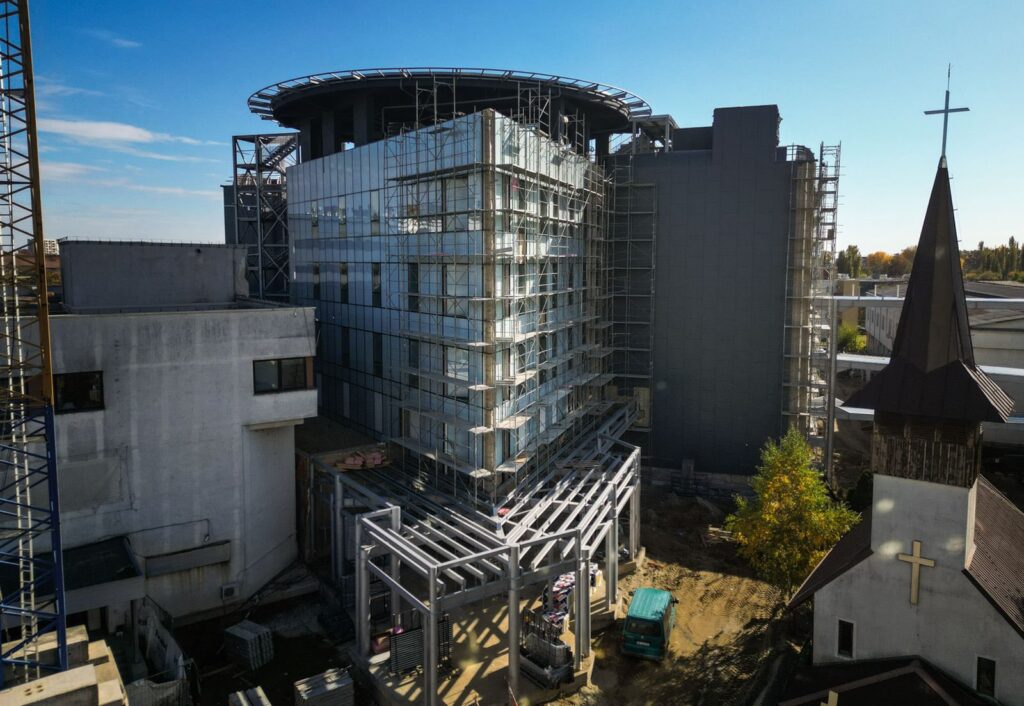 Ministrul Sănătății spune că anul acesta va fi finalizat primul centru de arși grav construit în România după Revoluție Ministrul Sănătății spune că anul acesta va fi finalizat primul centru de arși grav construit în România după Revoluție