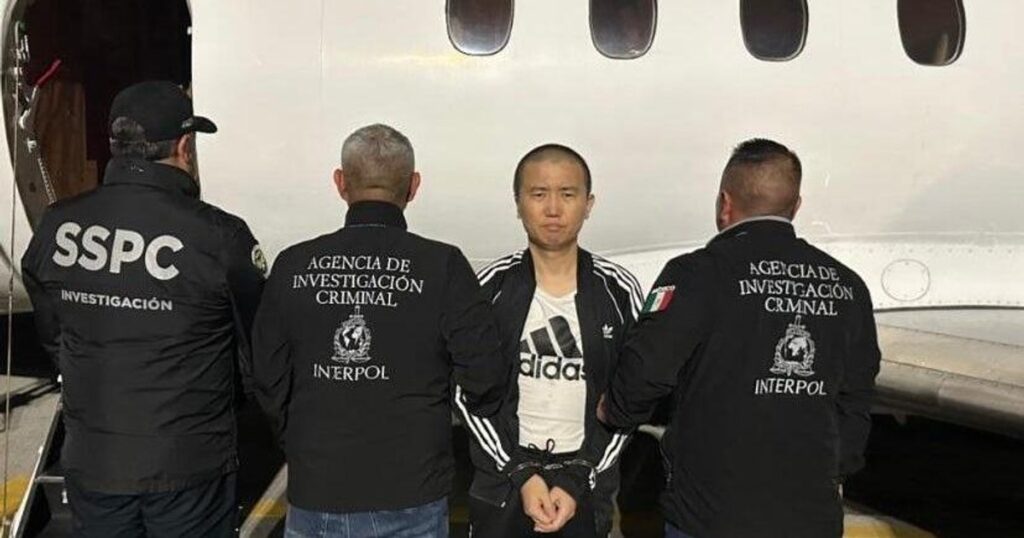 O evadare aproape perfectă. Povestea baronului de droguri chinez care a încercat să fugă în Rusia, dar a eșuat spectaculos O evadare aproape perfectă. Povestea baronului de droguri chinez care a încercat să fugă în Rusia, dar a eșuat spectaculos