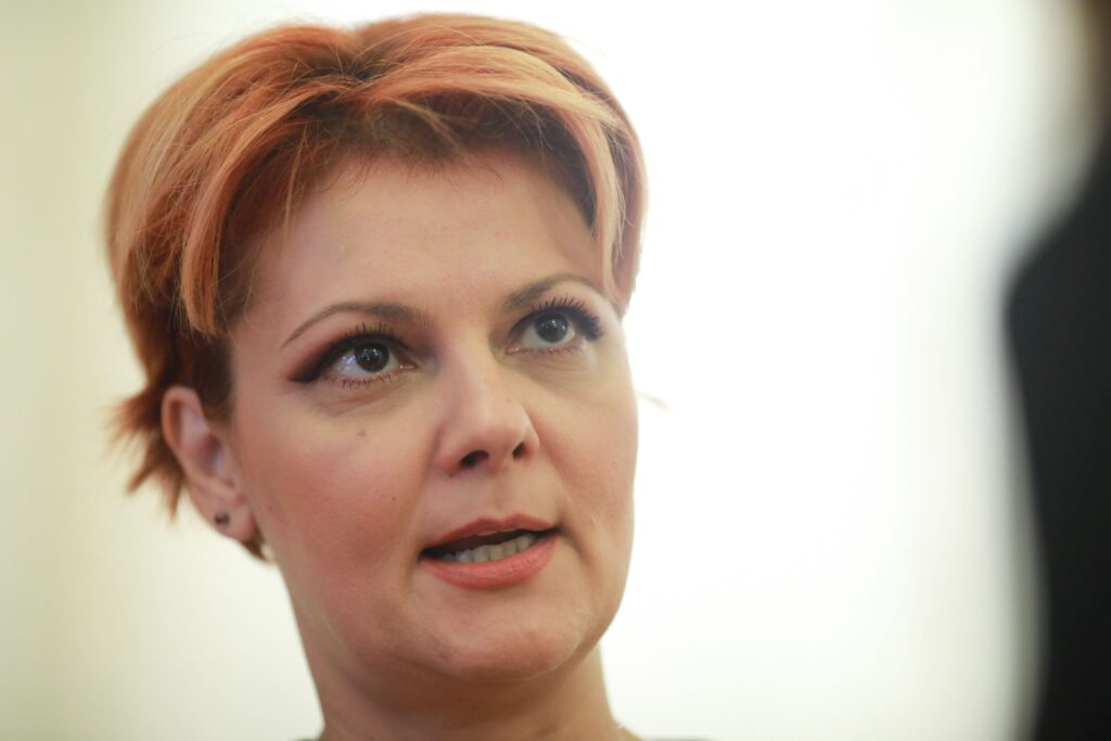 Olguța Vasilescu îl amenință pe Bolojan cu moțiunea de cenzură. Grindeanu nu vrea să audă de așa ceva Olguța Vasilescu îl amenință pe Bolojan cu moțiunea de cenzură. Grindeanu nu vrea să audă de așa ceva