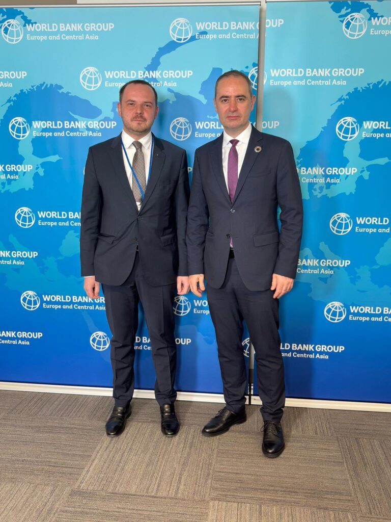 Parteneriat strategic pentru sănătate. Doi miniştri români la sediul Băncii Mondiale din Washington