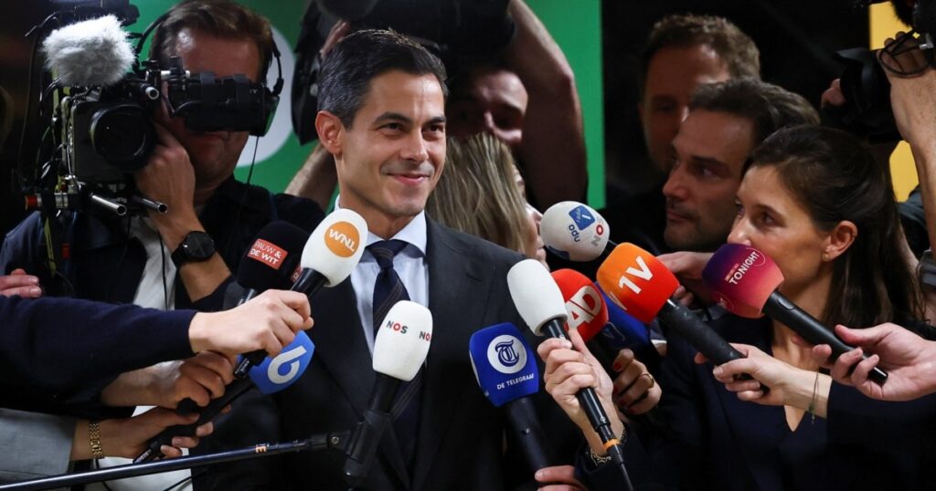 Partidul centrist D66 câștigă la limită alegerile parlamentare din Olanda, potrivit presei locale Partidul centrist D66 câștigă la limită alegerile parlamentare din Olanda, potrivit presei locale