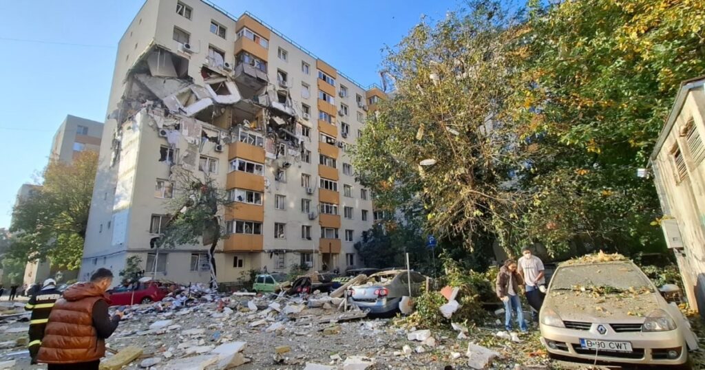 Percheziţii la firme şi persoane fizice în dosarului deschis după explozia din cartierul Rahova. Şase persoane vor fi duse la audieri Percheziţii la firme şi persoane fizice în dosarului deschis după explozia din cartierul Rahova. Şase persoane vor fi duse la audieri