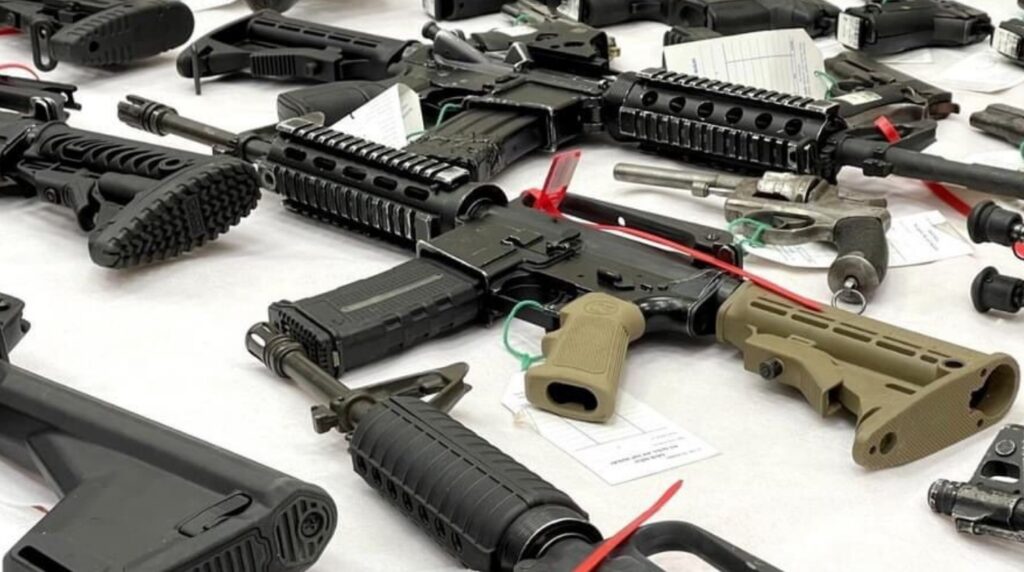 Peste 2.700 de arme de foc deținute ilegal au confiscat polițiștii în primele nouă luni ale anului Peste 2.700 de arme de foc deținute ilegal au confiscat polițiștii în primele nouă luni ale anului