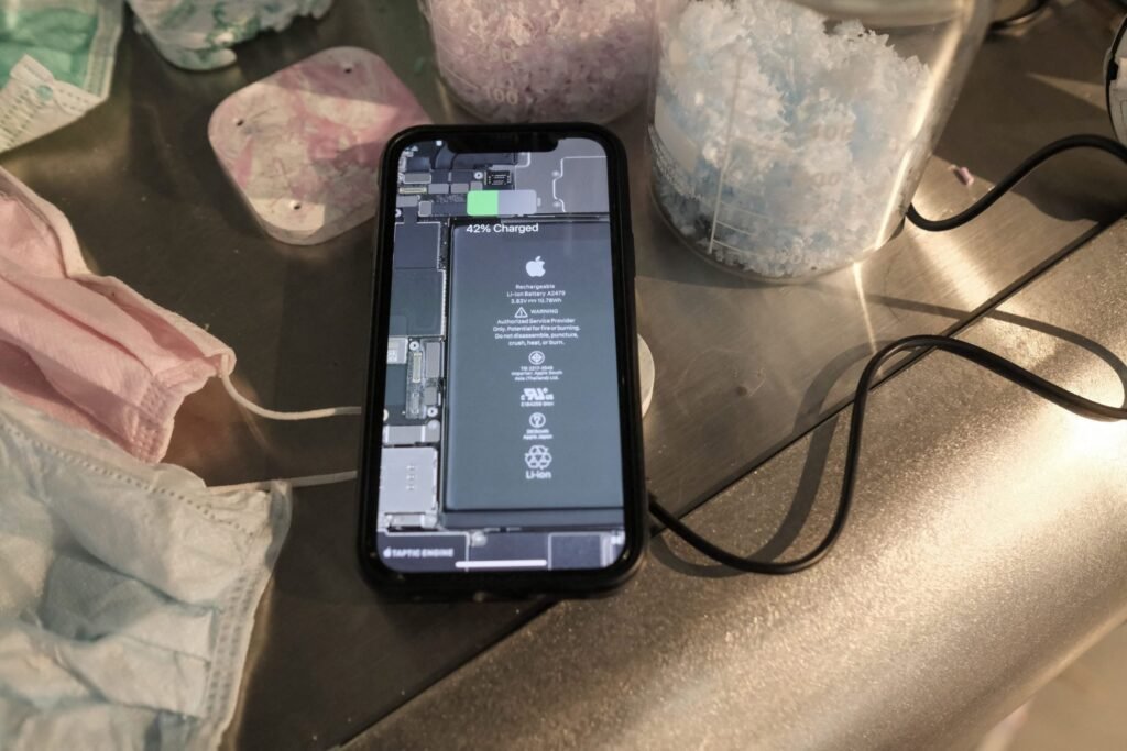 Smartphone pus la încărcat