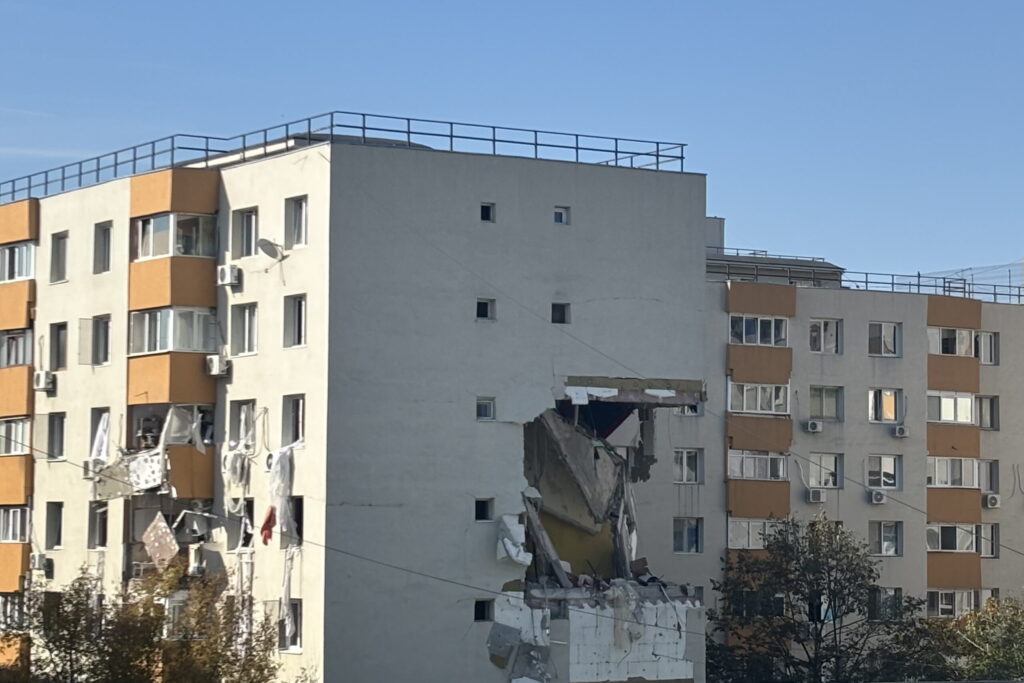 Prefectul Capitalei anunță revenirea etapizată a locatarilor în blocurile din Rahova Prefectul Capitalei anunță revenirea etapizată a locatarilor în blocurile din Rahova