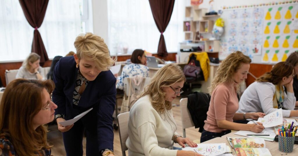 Program inovator pentru literație: 100 de învățători își dezvoltă competențele digitale și pedagogice Program inovator pentru literație: 100 de învățători își dezvoltă competențele digitale și pedagogice