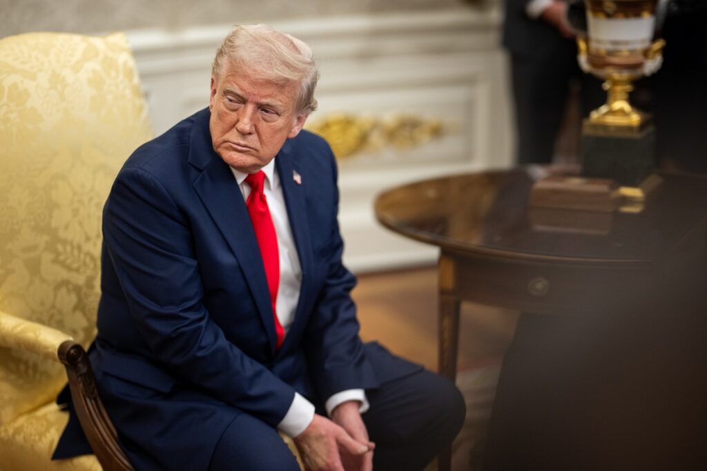 Reuters: Trump ar putea lovi cu noi sancțiuni economia Rusiei, dar așteaptă ca Europa să facă următoarea mișcare Reuters: Trump ar putea lovi cu noi sancțiuni economia Rusiei, dar așteaptă ca Europa să facă următoarea mișcare