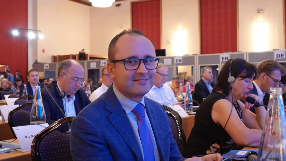 Secretar de stat, după sancțiunile SUA pentru Rusia: „Am fi bucuroși să nu mai avem Lukoil în România” – Politico Secretar de stat, după sancțiunile SUA pentru Rusia: „Am fi bucuroși să nu mai avem Lukoil în România” - Politico
