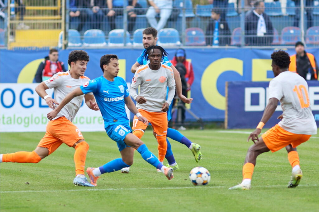 Superliga. U Craiova remizează pe terenul ultimei clasate, Metaloglobus, scor 0-0, în etapa a 14-a Superliga. U Craiova remizează pe terenul ultimei clasate, Metaloglobus, scor 0-0, în etapa a 14-a