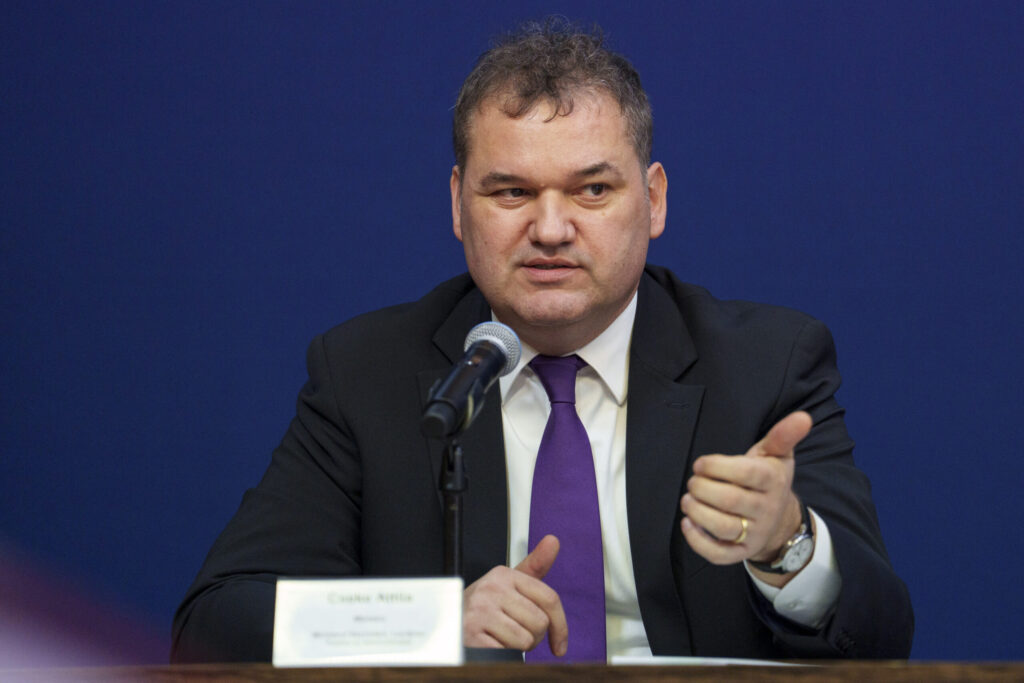 Toate cele patru formațiuni trebuie să accepte un compromis