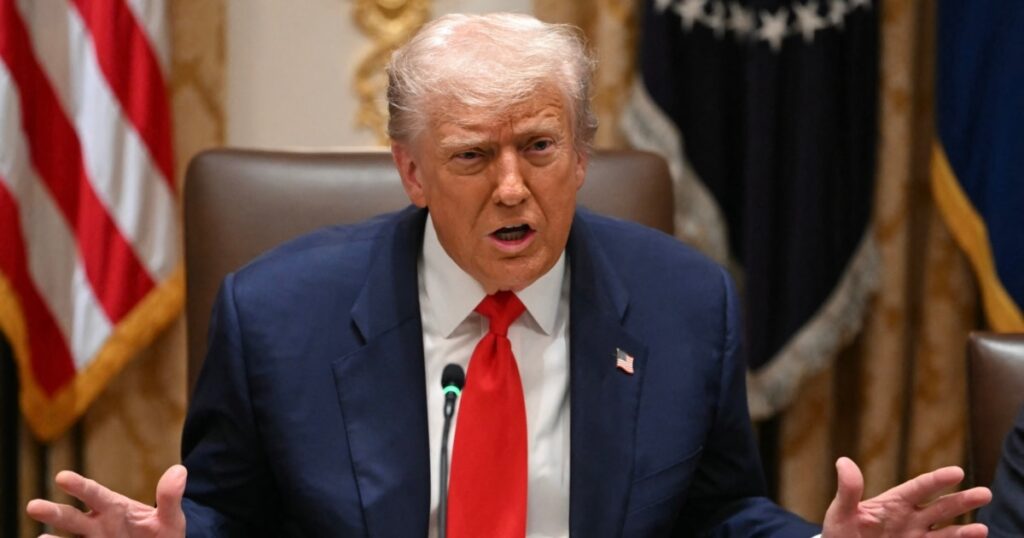 Trump spune că este „foarte dezamăgit” de Putin și se gândește dacă să ofere Ucrainei rachete Tomahawk