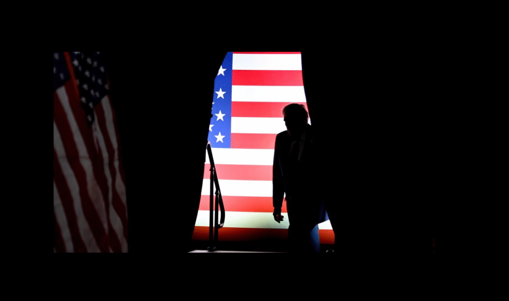 Trump stabilește o limită anuală de refugiați în SUA. Cei mai mulți vor fi sud-africani albi Trump stabilește o limită anuală de refugiați în SUA. Cei mai mulți vor fi sud-africani albi