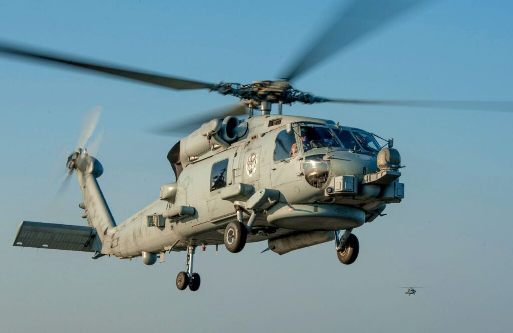 Un elicopter și un avion de luptă ale Marinei SUA s-au prăbușit în Marea Chinei de Sud Un elicopter și un avion de luptă ale Marinei SUA s-au prăbușit în Marea Chinei de Sud