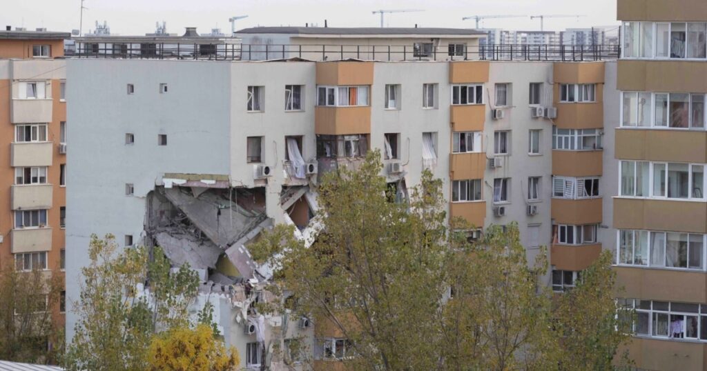 Un scurtcircuit ar fi fisurat conducta de gaz care alimenta blocul distrus de explozia din Rahova