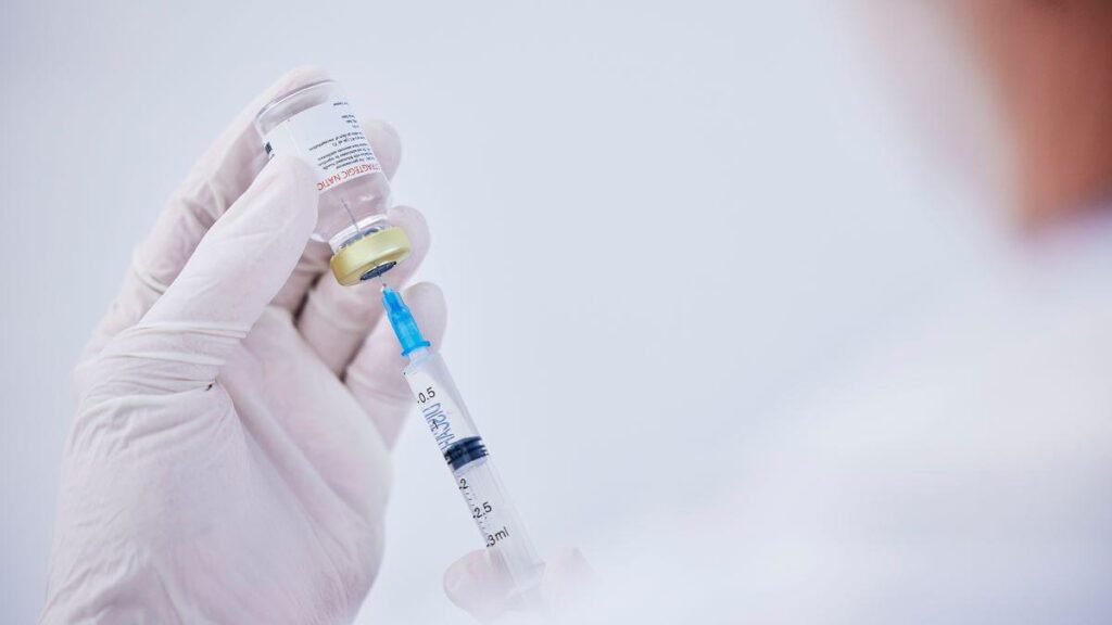 Un vaccin experimental oprește dezvoltarea formelor agresive de cancer
