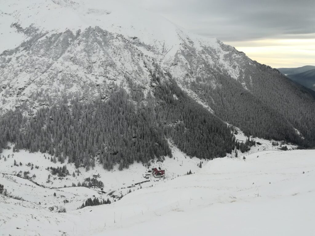 Val de accidente grave pe munte. Șeful Salvamont Brașov trage un nou semnal de alarmă Val de accidente grave pe munte. Șeful Salvamont Brașov trage un nou semnal de alarmă