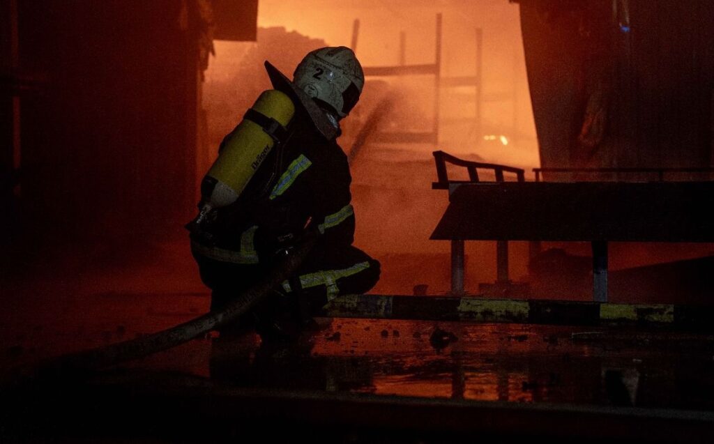 Ziua 1346 Moscova a lansat o rachetă secretă. Rușii lovesc iar calea ferată, dar trenurile Ucrainei nu se opresc. Dronele Kievului îi lasă pe ruși fără căldură Ziua 1346 Moscova a lansat o rachetă secretă. Rușii lovesc iar calea ferată, dar trenurile Ucrainei nu se opresc. Dronele Kievului îi lasă pe ruși fără căldură