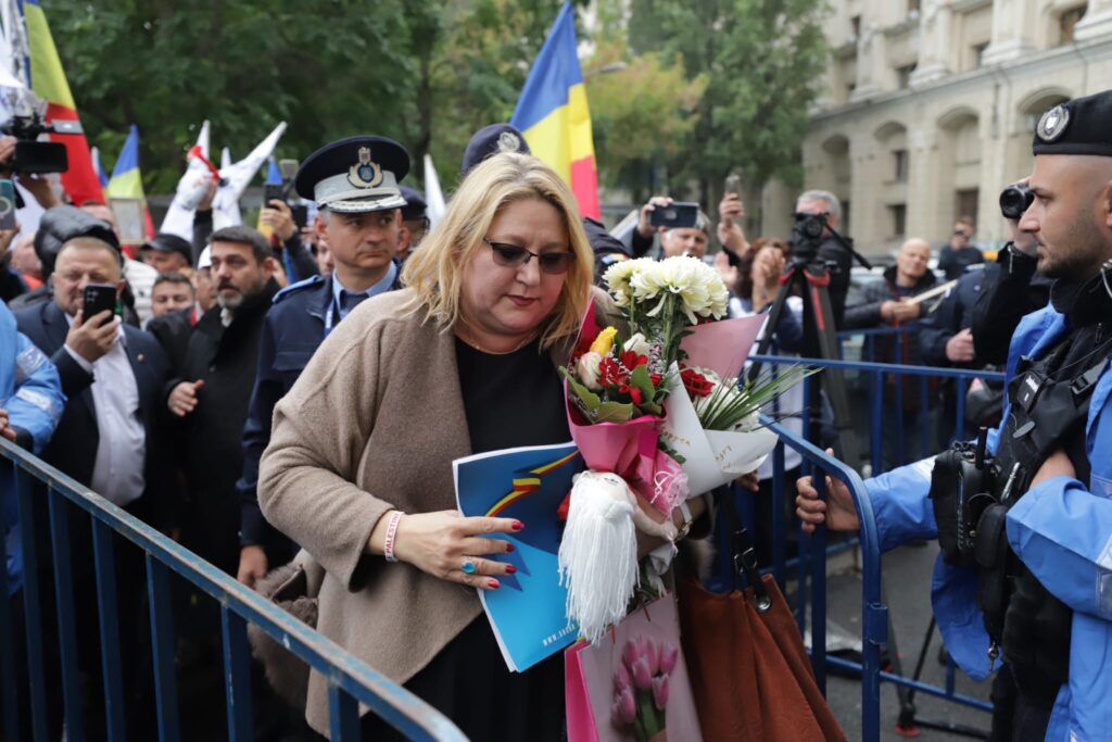 Diana Șoșoacă poate rămâne fără imunitate parlamentară: anunțul făcut de Roberta Metsola în plenul Parlamentului European