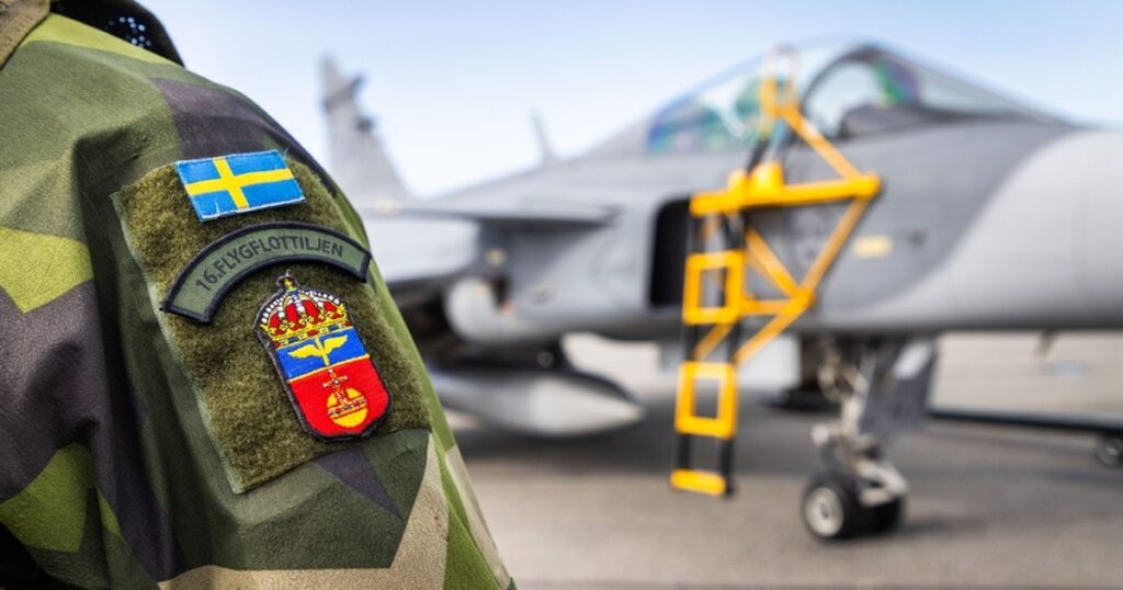 De ce un pilot ucrainean spune că „și-ar vinde sufletul” pentru avioanele Gripen De ce un pilot ucrainean spune că „și-ar vinde sufletul” pentru avioanele Gripen
