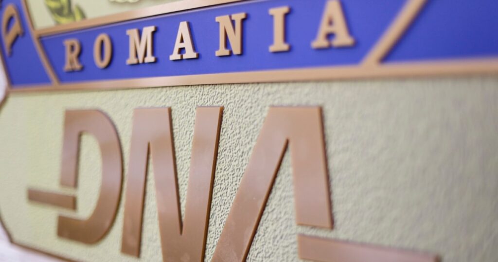 Fost senator PSD, arestat după o tentativă de mituire a ministrului Apărării cu 1 milion de euro. El a mai făcut închisoare pentru corupție Fost senator PSD, arestat după o tentativă de mituire a ministrului Apărării cu 1 milion de euro. El a mai făcut închisoare pentru corupție