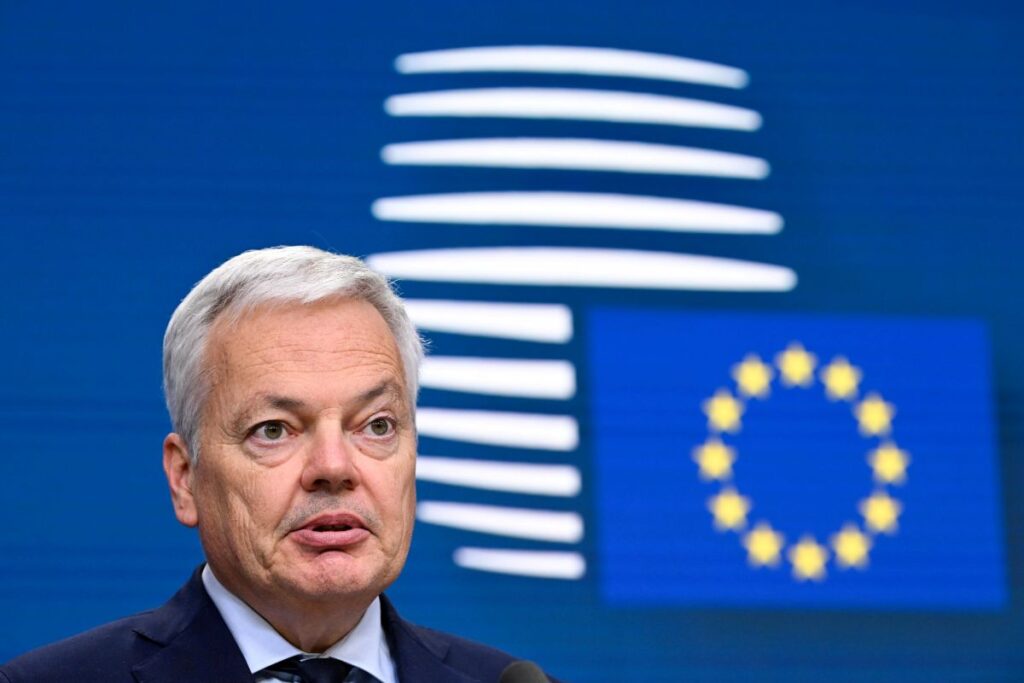 Fostul comisar european pentru Justiție, Didier Reynders, acuzat de spălare de bani și alte delicte Fostul comisar european pentru Justiție, Didier Reynders, acuzat de spălare de bani și alte delicte