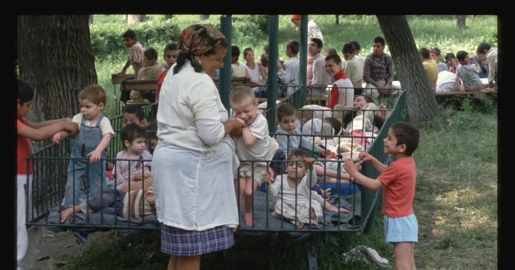 Generația infectată cu HIV a anilor ’90. Cum a transformat medicina un accident epidemiologic într-o boală controlabilă