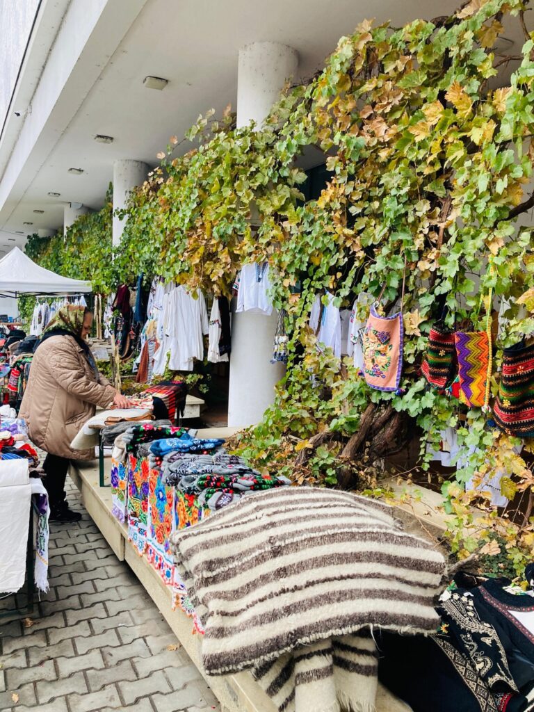 Târgul Arh. Mihail și Gavriil, de la Muzeul Național al Țăranului Român, o întâlnire cu rost