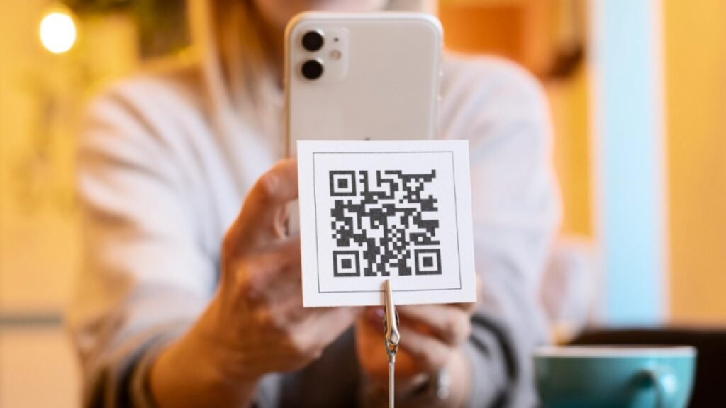 Escrocheriile cu coduri QR se extind în România