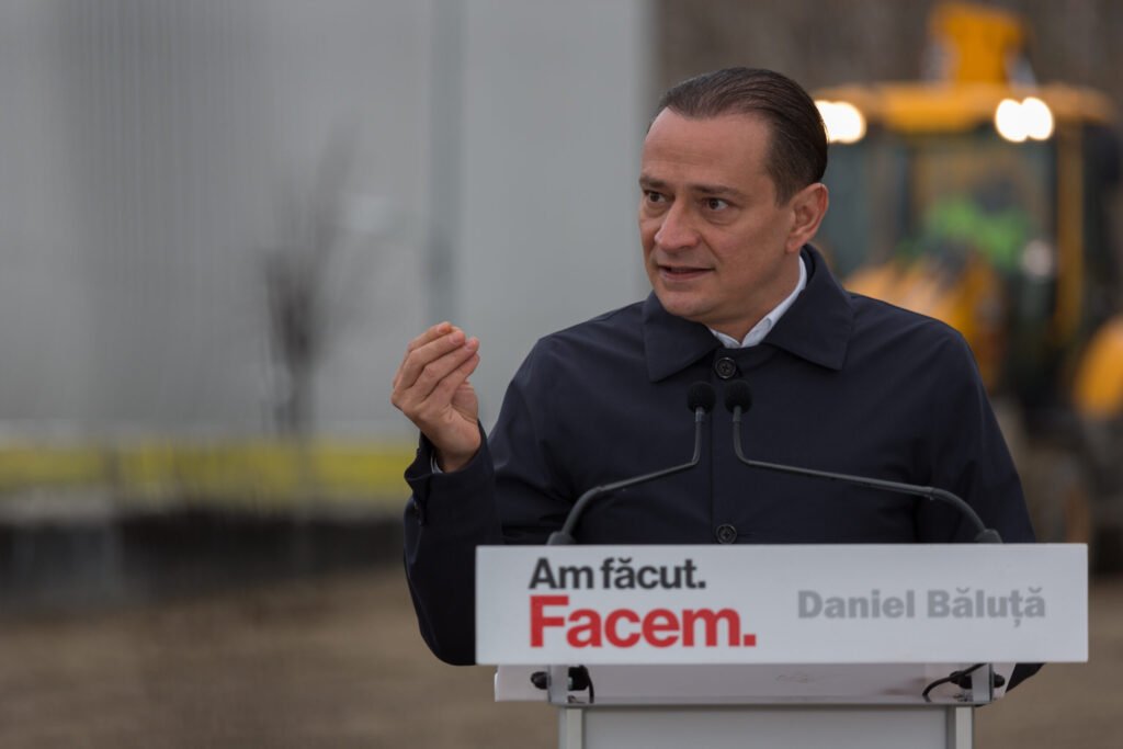 Exclusiv Cum se negociază transparența. Ar duce Daniel Băluță opacitatea de la Sectorul 4 la Primăria Capitalei? Răspunsurile candidatului PSD Exclusiv Cum se negociază transparența. Ar duce Daniel Băluță opacitatea de la Sectorul 4 la Primăria Capitalei? Răspunsurile candidatului PSD
