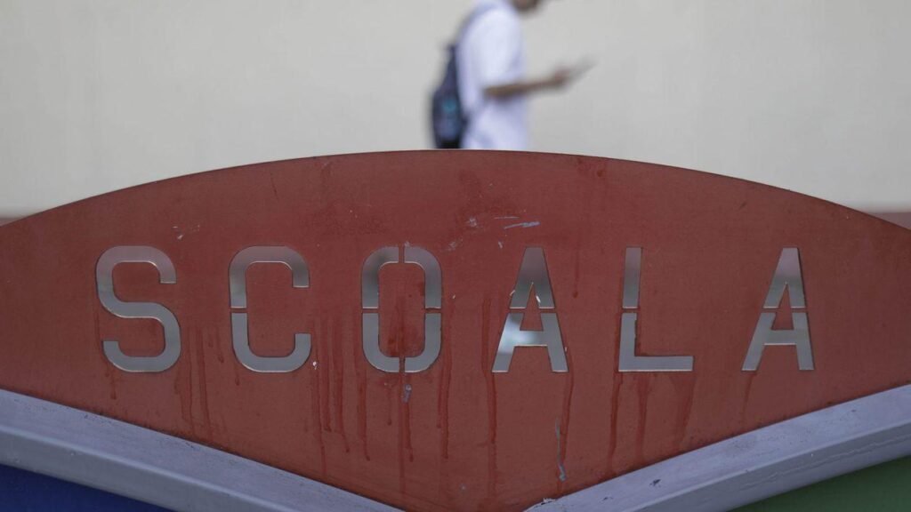 Liber în prima zi de școală pentru părinți. Proiectul, aprobat tacit de Senat