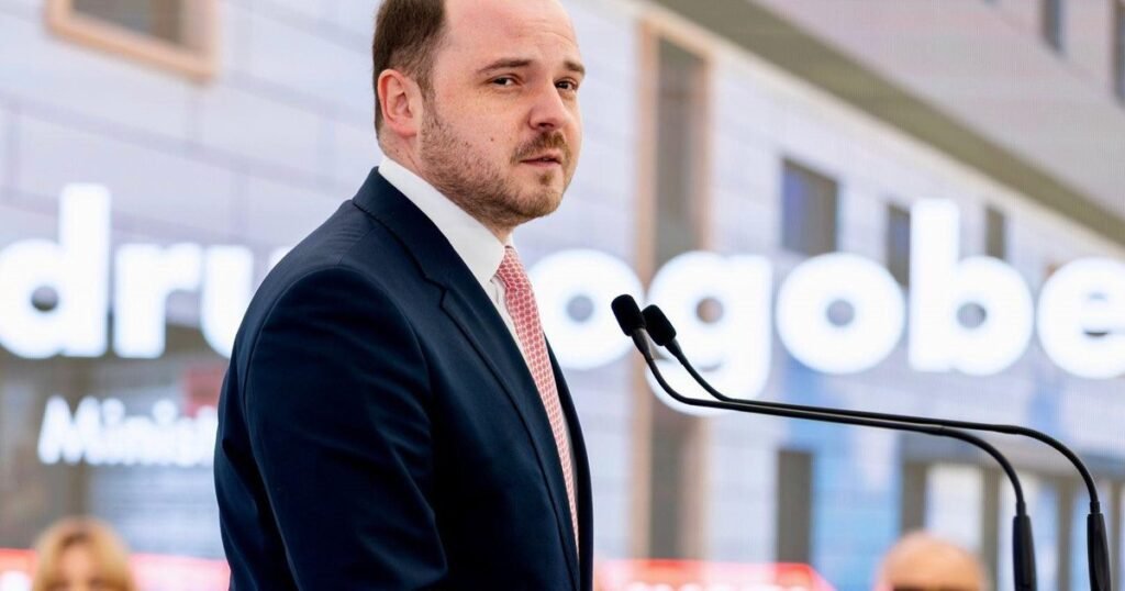 Ministrul Sănătății anunță că sunt în derulare peste 3.190 de contracte doar pe PNRR. „Nu sunt simple cifre. Este dovada unui ritm constant”