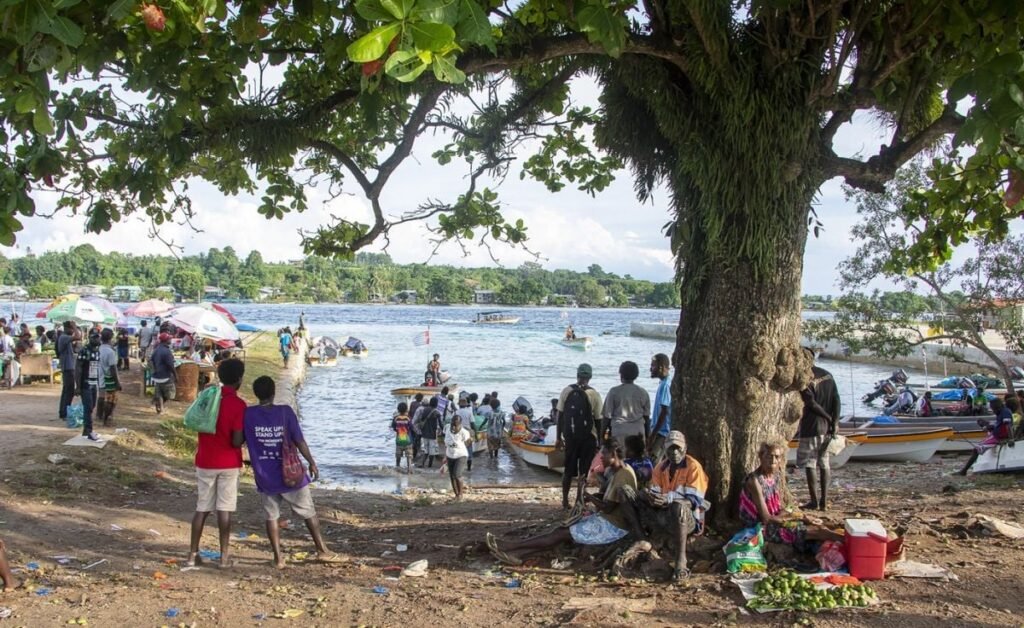 Canalul aglomerat din Buka, arhipelagul Bougainville, înaintea unui vot istoric pentru independență, 21 noiembrie 2019.