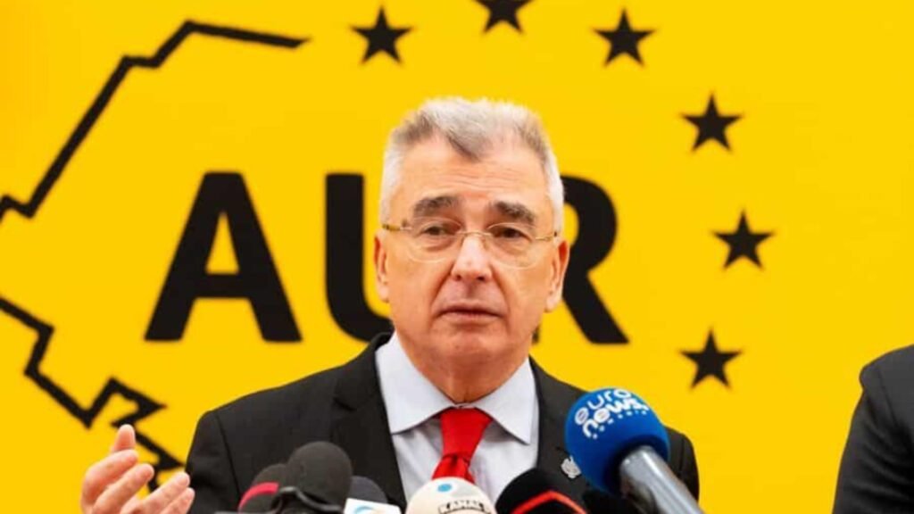 Peiu l-a acuzat pe Bolojan că-i minte pe oameni cu false reforme