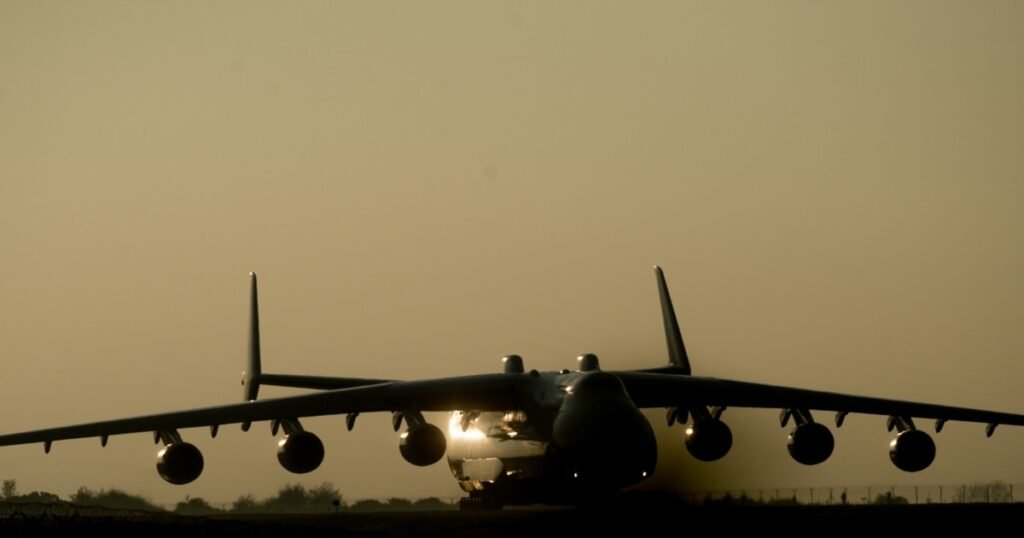 Un avion de marfă militar rusesc s-a prăbușit la est de Moscova