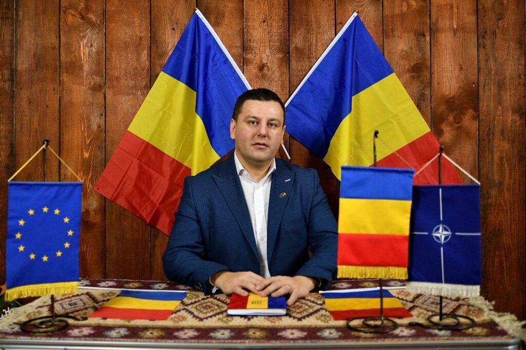 Funcționarii „Făt-Frumos”. Jonglează cu joburile și adună ore-n șir de muncă