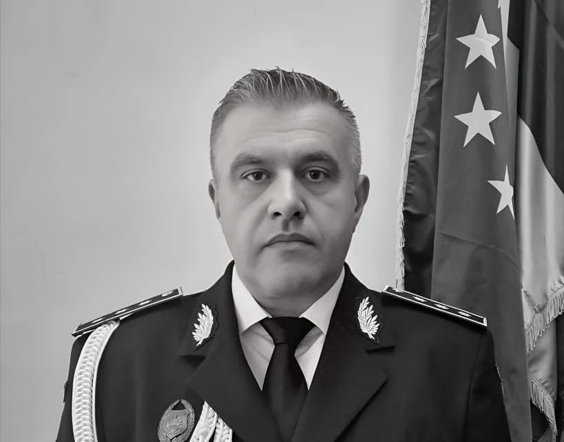 Nicușor Dan l-a avansat în grad post-mortem pe șeful IPJ Dolj găsit mort în birou Nicușor Dan l-a avansat în grad post-mortem pe șeful IPJ Dolj găsit mort în birou