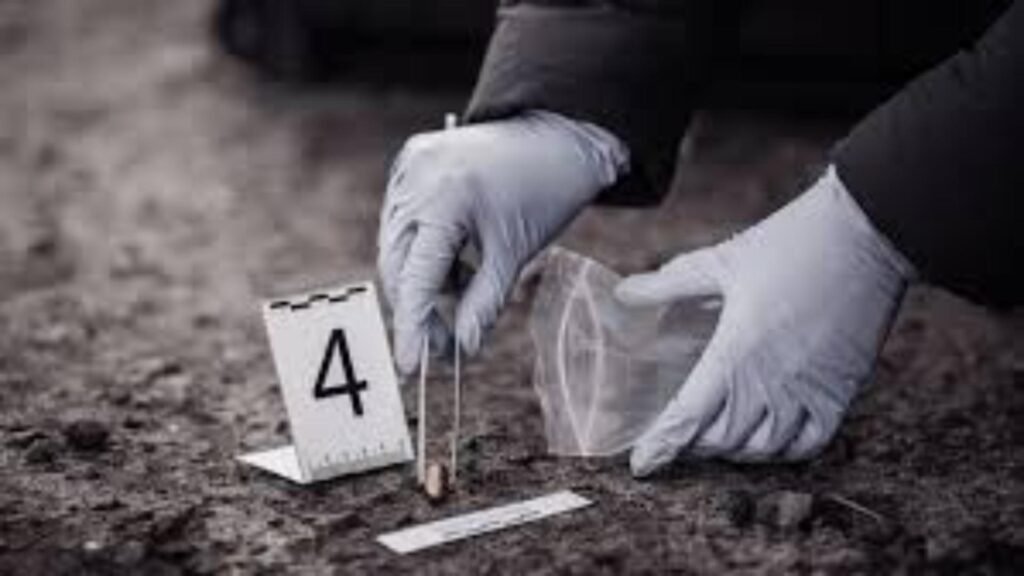 Rezervist american, găsit mort într-un apartament din Otopeni. Ce au descoperit anchetatorii în cameră? Anchetatorii au mai multe piste, în condițiile în care moartea nu a fost violentă