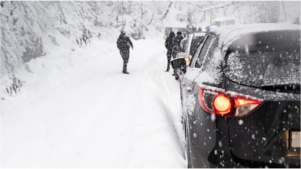 Românii iau cu asalt pârtiile de schi. FOTO descriptiv