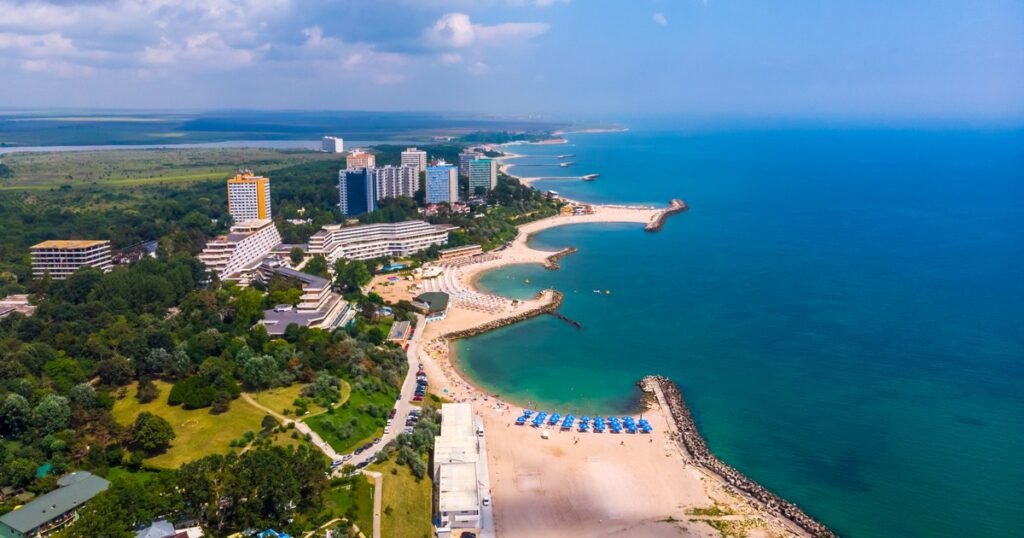 Vacanțele românilor, între preț și frustrare. Președintele ANAT: „În 7 zile, tu dai 1.400 de lei, dar n-ai intrat încă în hotel“