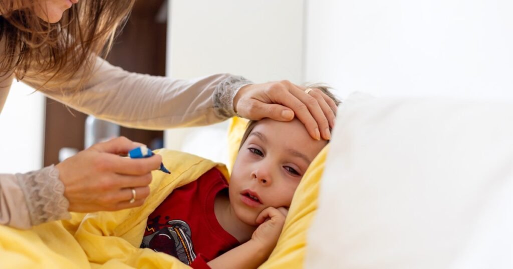 Strategii simple pentru părinți și școli ca să oprească răspândirea gripei la cei mici. „E legea junglei – care e mai puternic rezistă” Strategii simple pentru părinți și școli ca să oprească răspândirea gripei la cei mici. „E legea junglei - care e mai puternic rezistă”